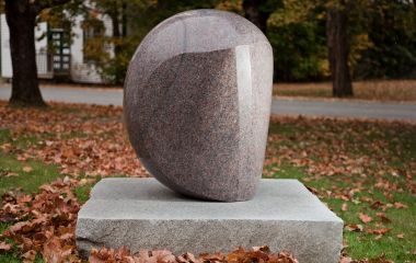 Сколько весит готовое гранитное изделие: объясняем на примерах